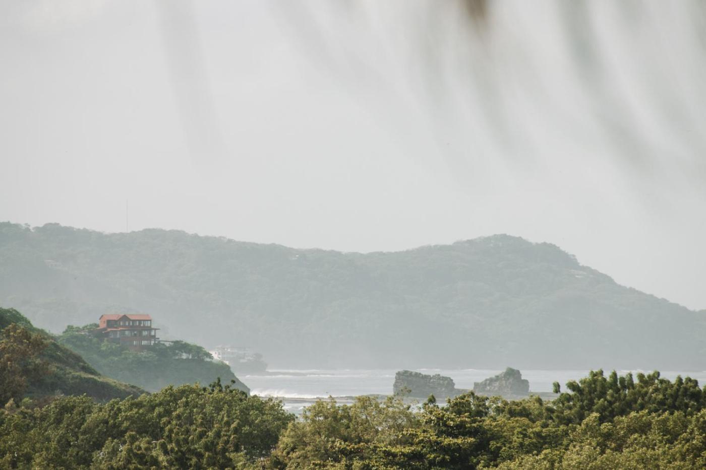 Waves & Wifi - Coworking & Coliving Space In Popoyo Salinas Esterno foto